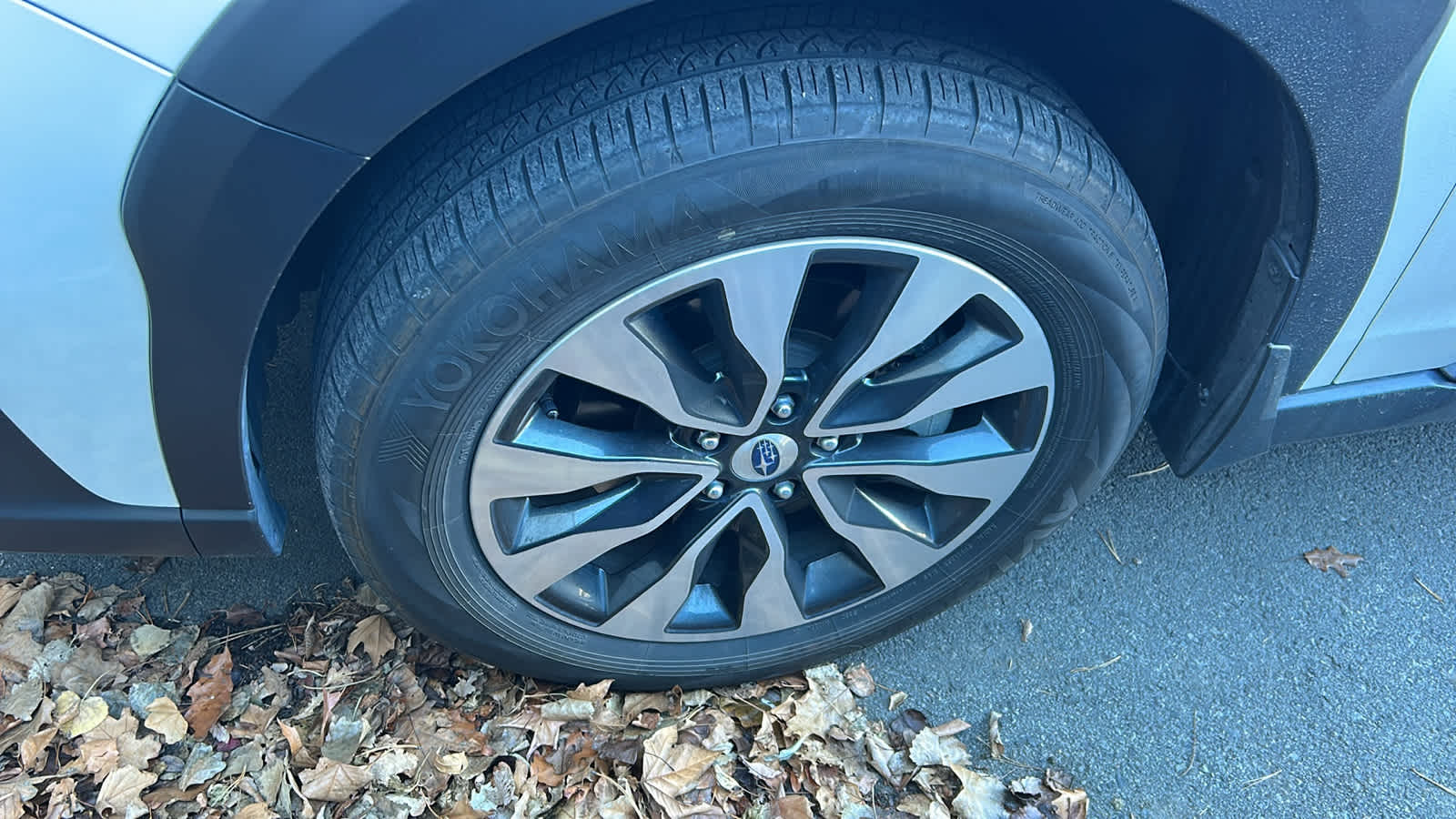 2023 Subaru Outback Touring photo 4