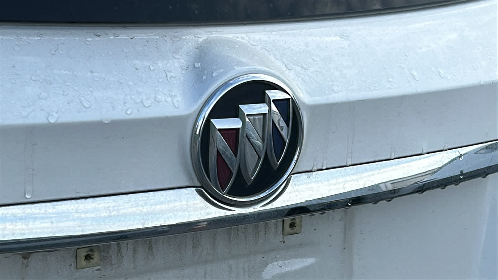 Thumbnail: 2017 Buick Encore - 11