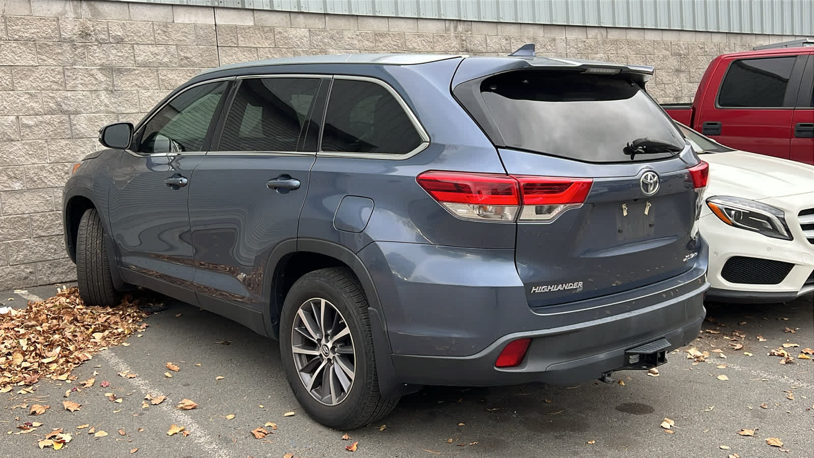 Thumbnail: 2019 Toyota Highlander - 15
