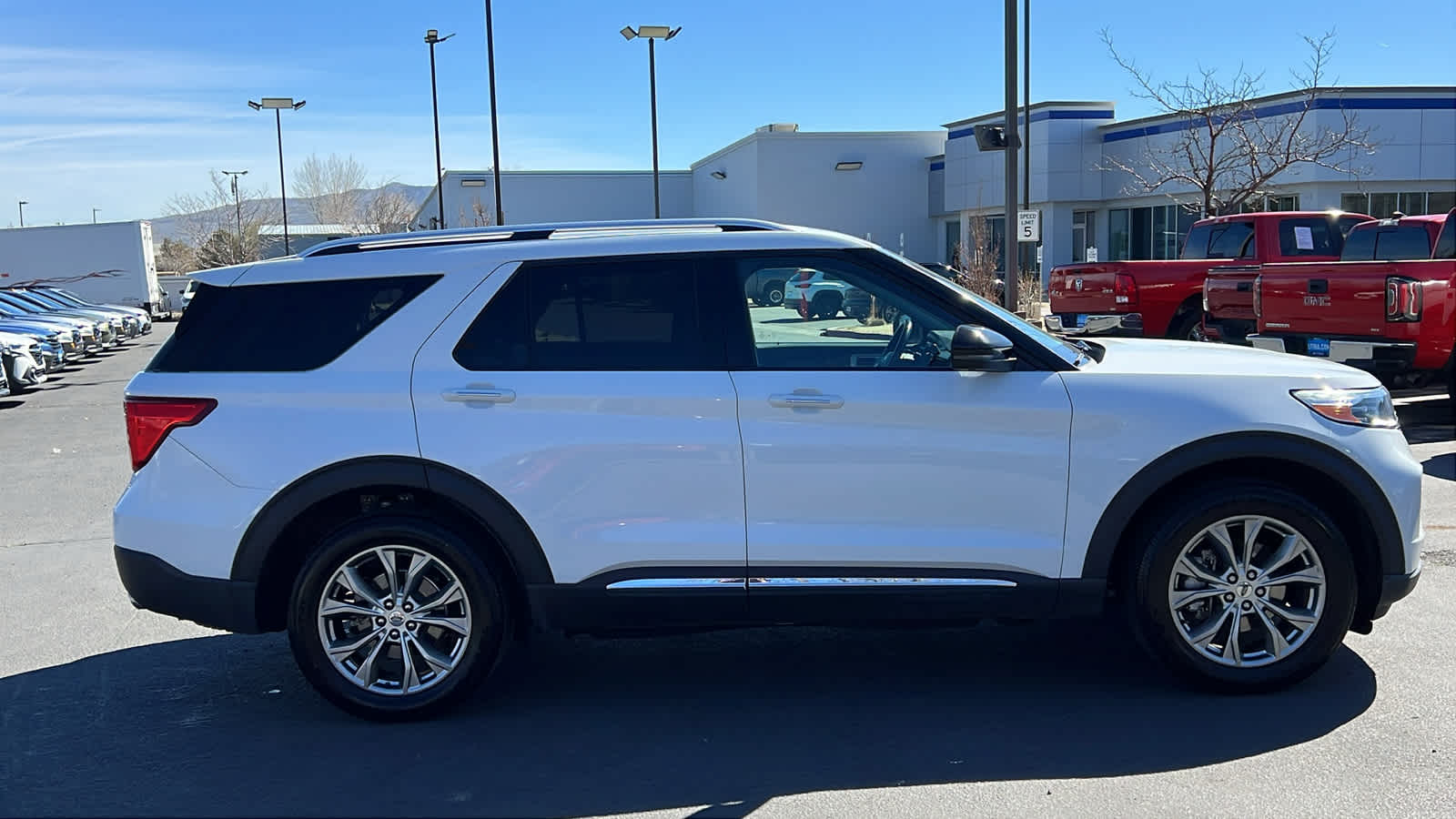 Thumbnail: 2022 Ford Explorer - 4