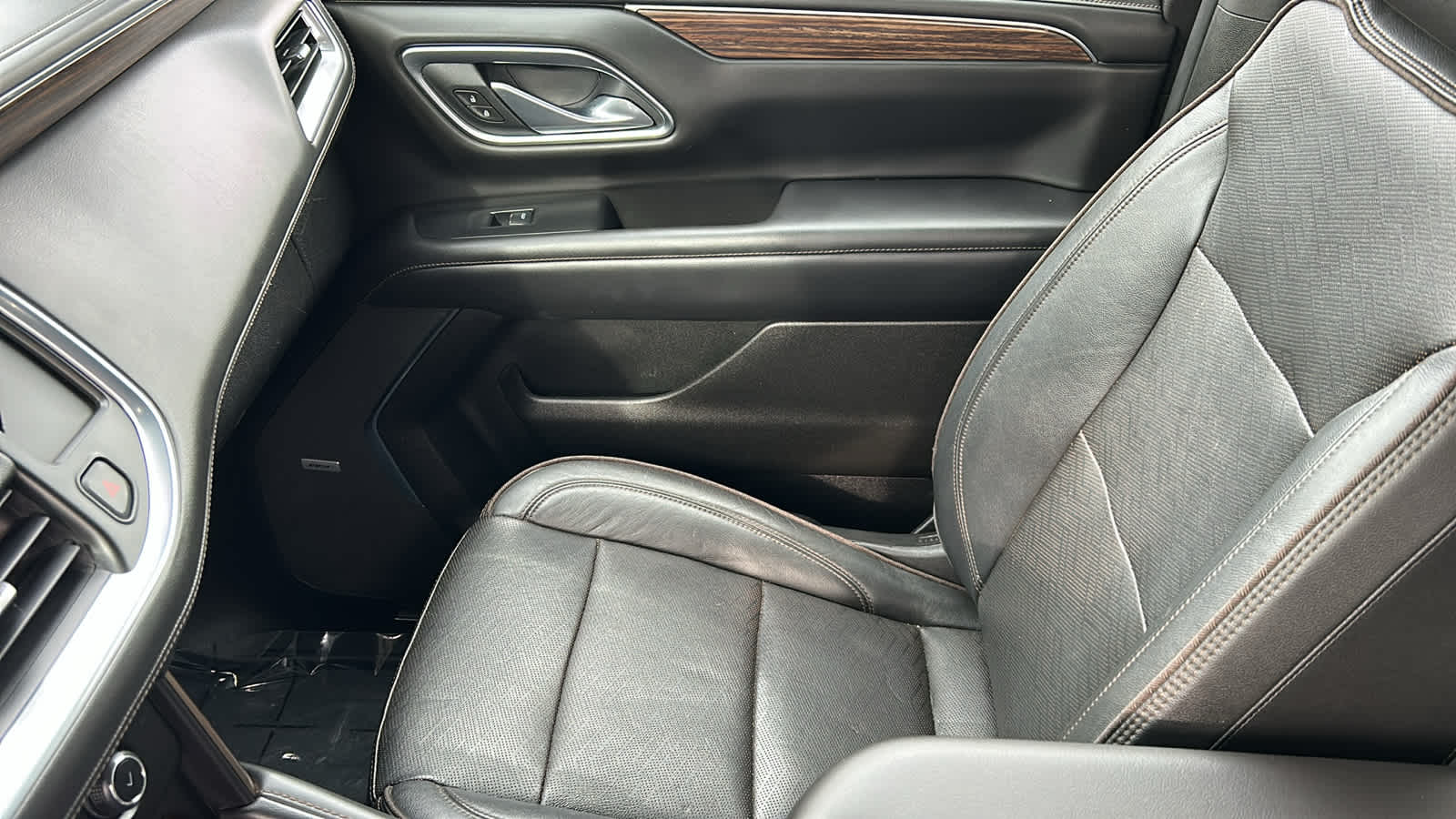 Thumbnail: 2021 Chevrolet Suburban - 12