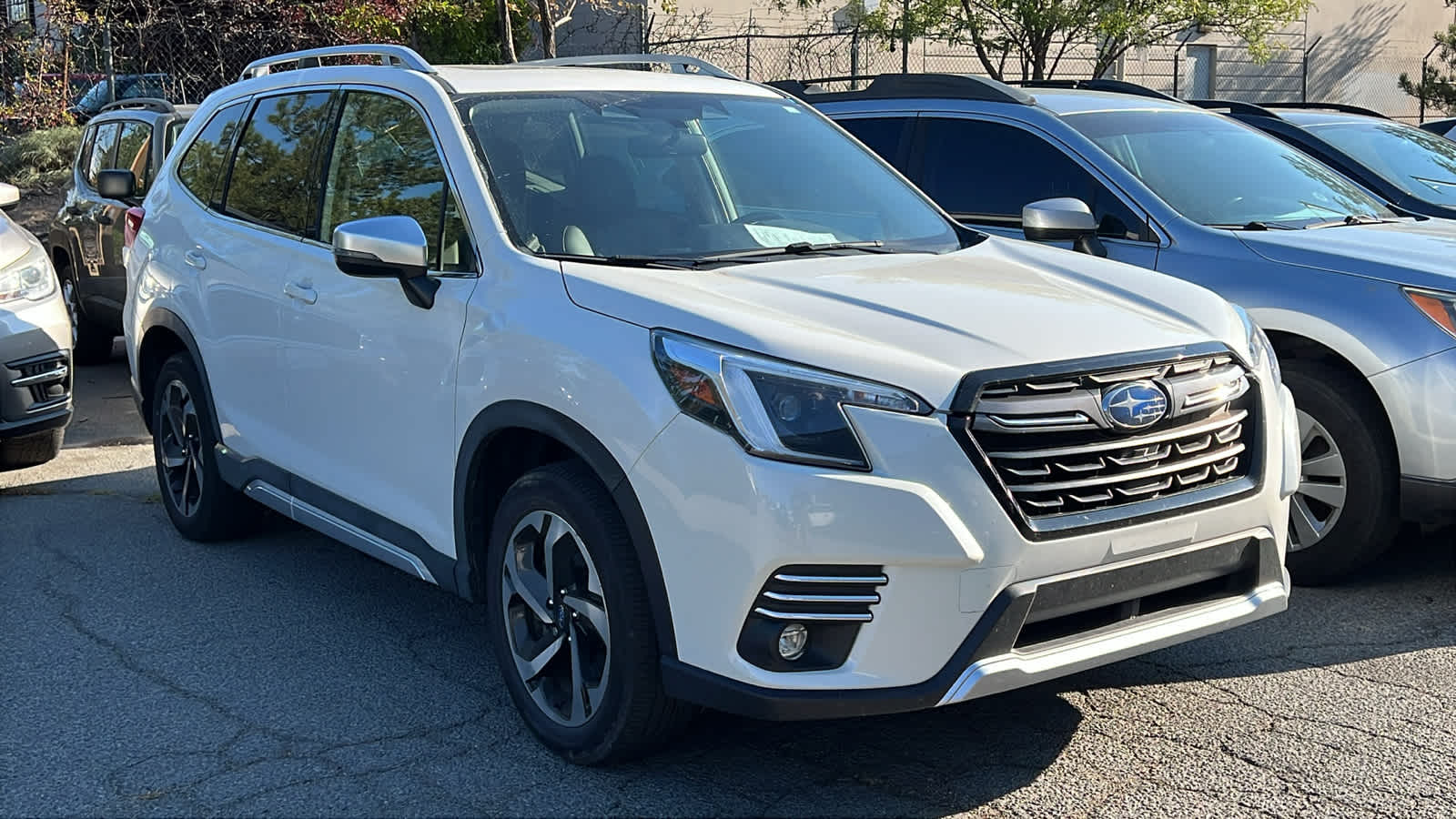 2023 Subaru Forester Touring photo 3