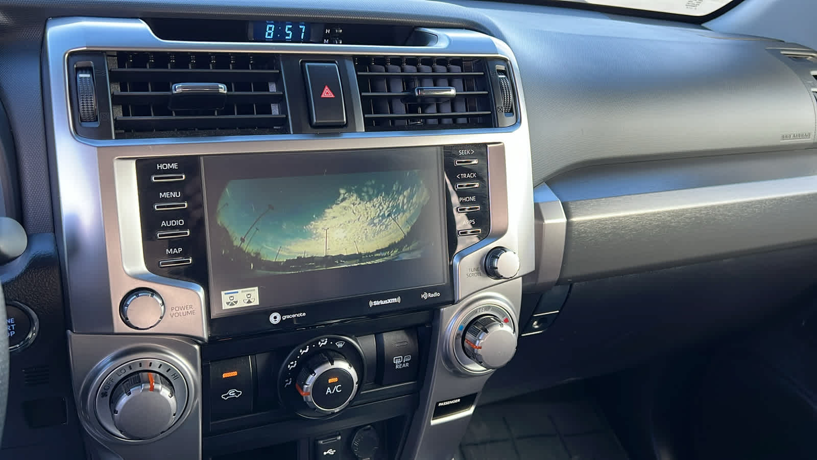 Thumbnail: 2022 Toyota 4Runner - 16