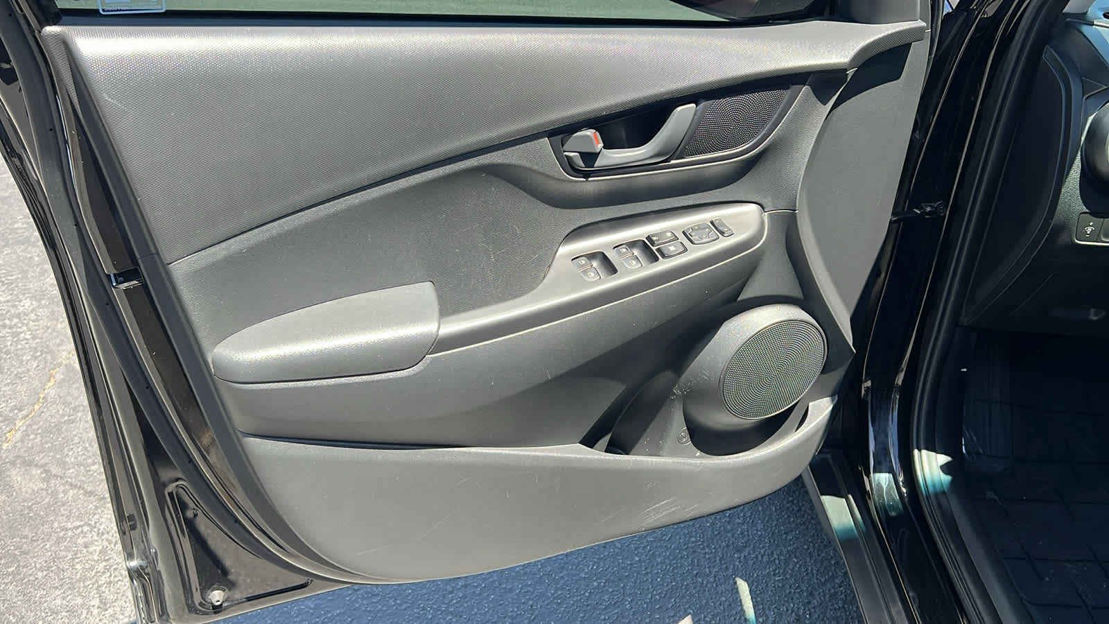 Thumbnail: 2019 Hyundai Kona - 23