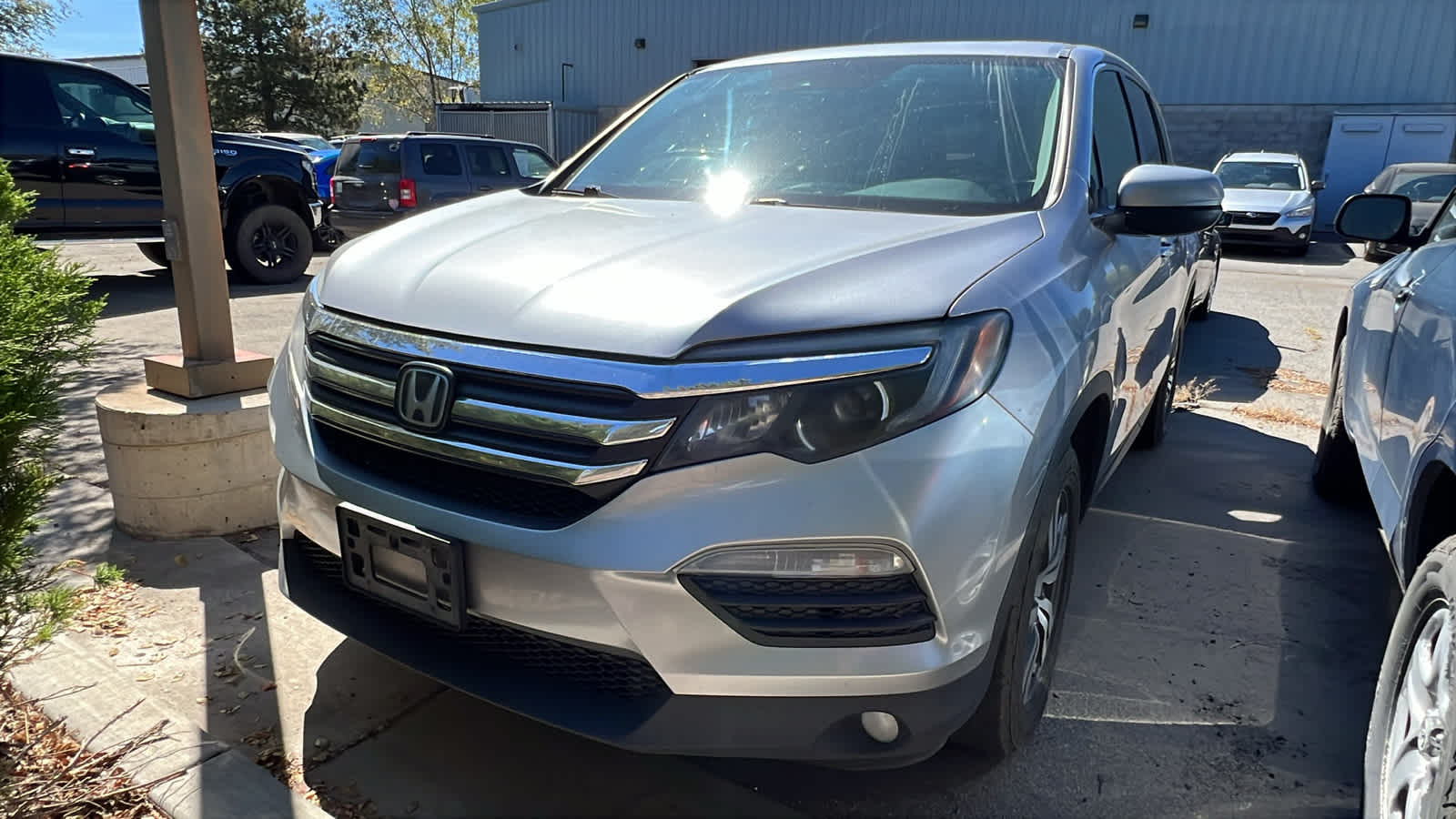Thumbnail: 2017 Honda Pilot - 1
