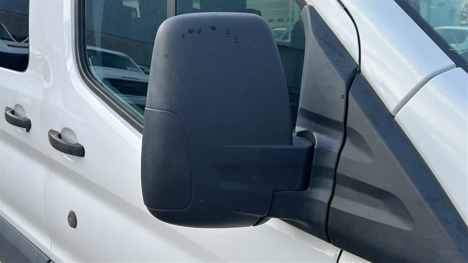 Thumbnail: 2017 Ford Transit Series - 16