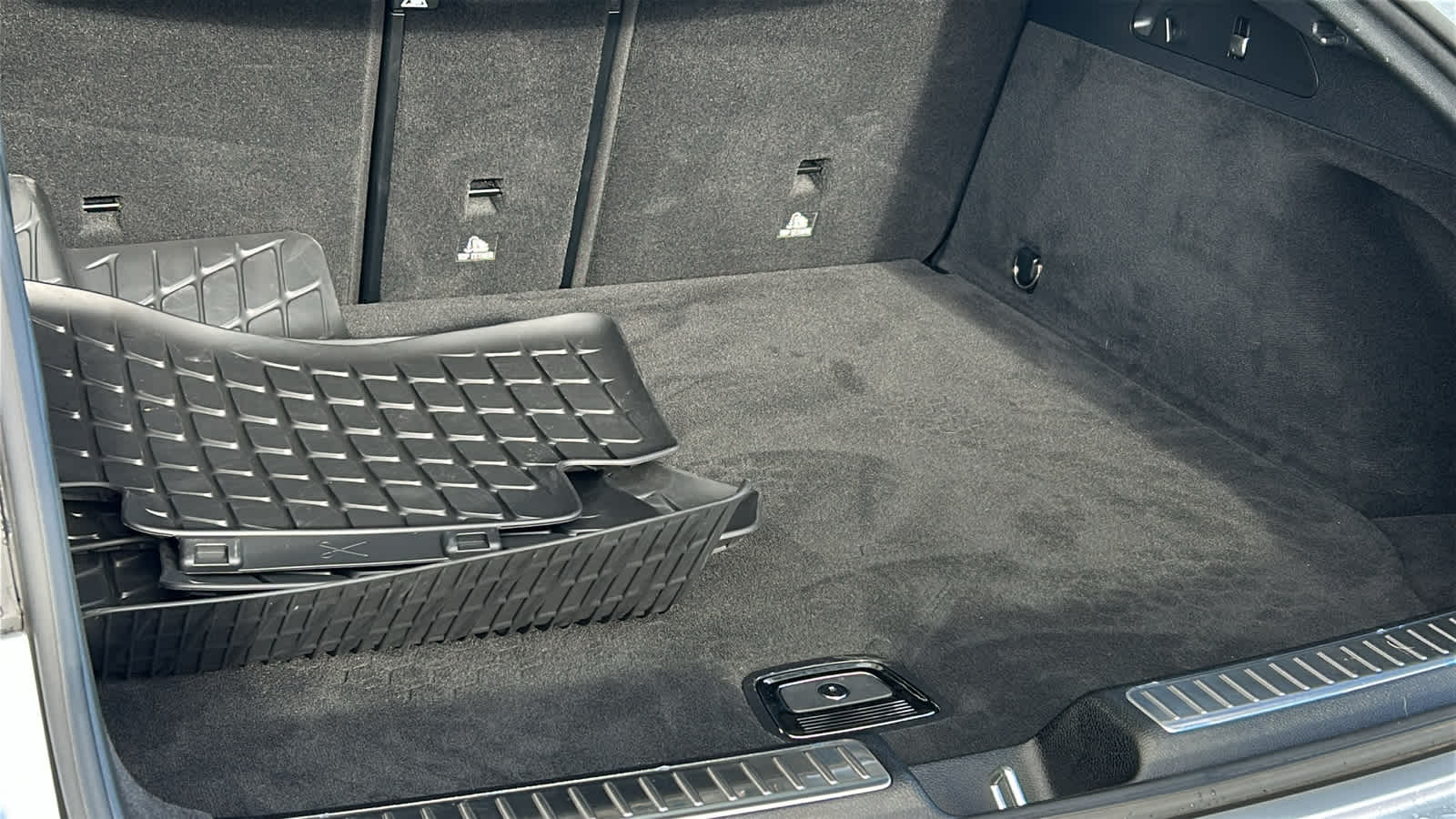 Thumbnail: 2022 Mercedes-Benz GLC - 27