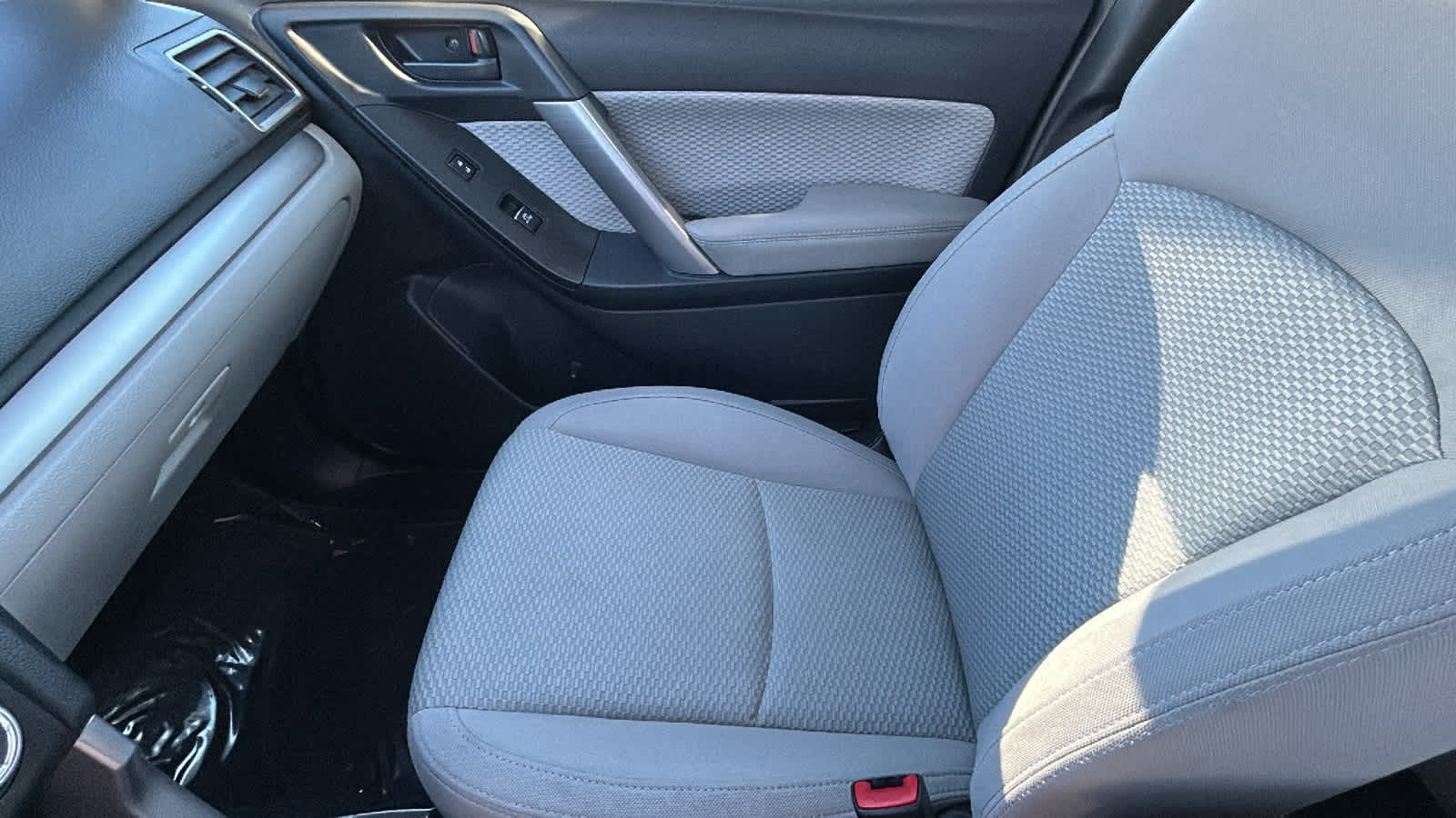 Thumbnail: 2017 Subaru Forester - 12