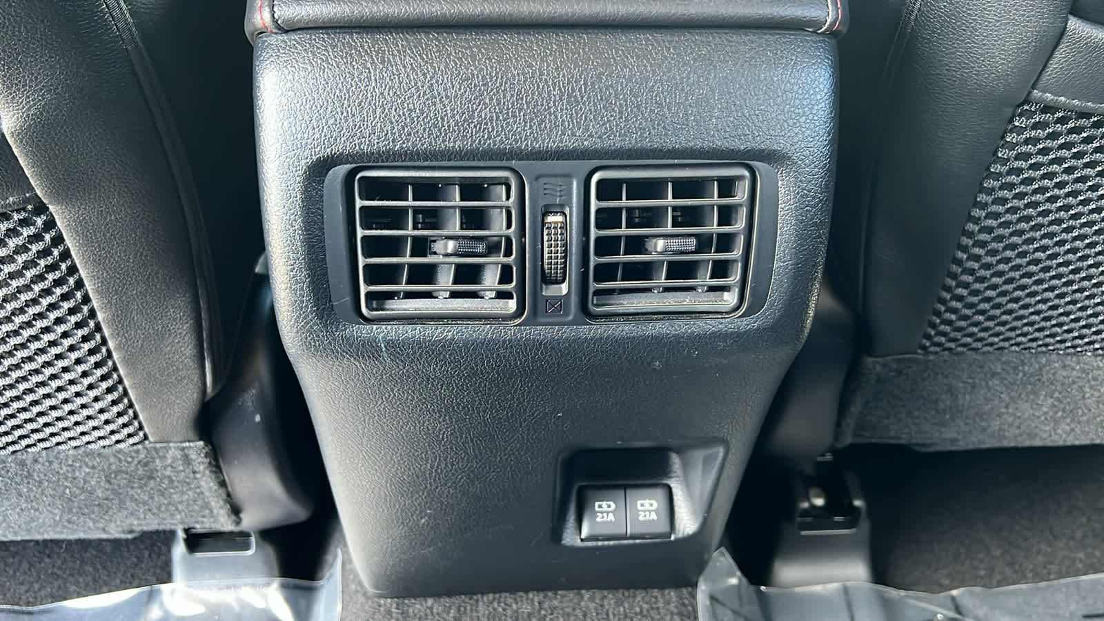 Thumbnail: 2021 Toyota 4Runner - 25