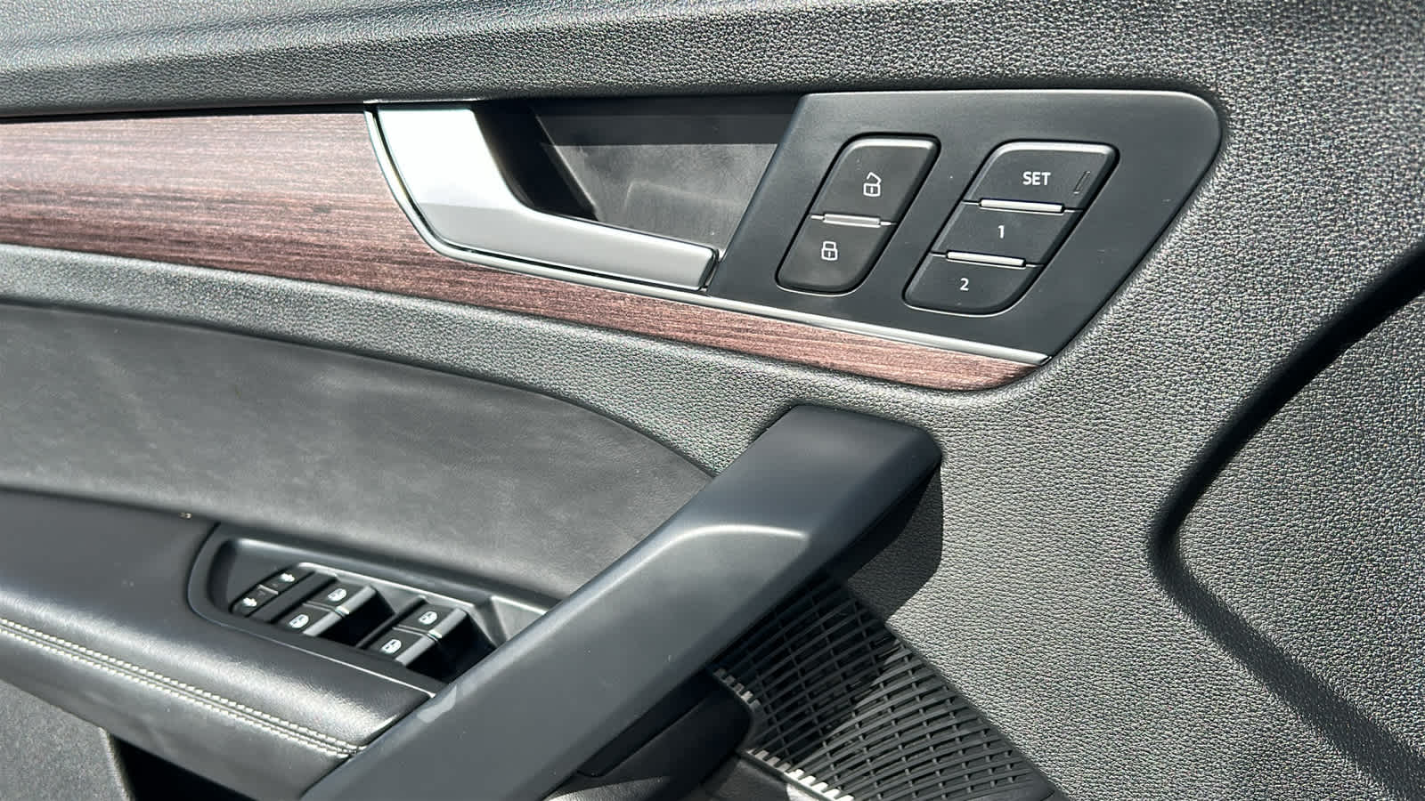 Thumbnail: 2021 Audi Q5 - 21