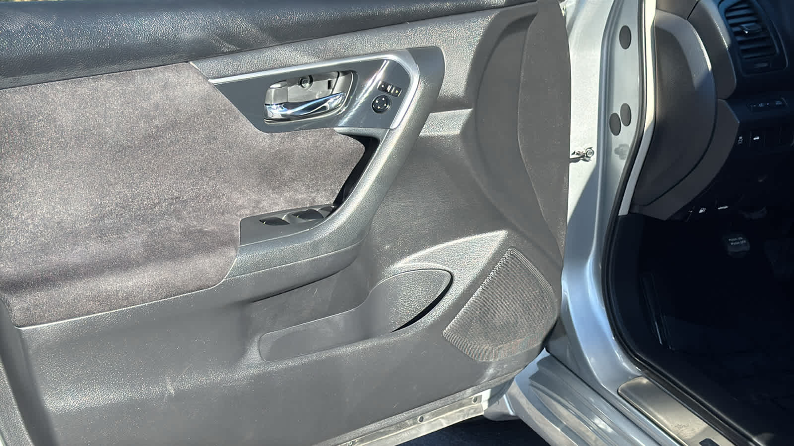 Thumbnail: 2013 Nissan Altima - 23