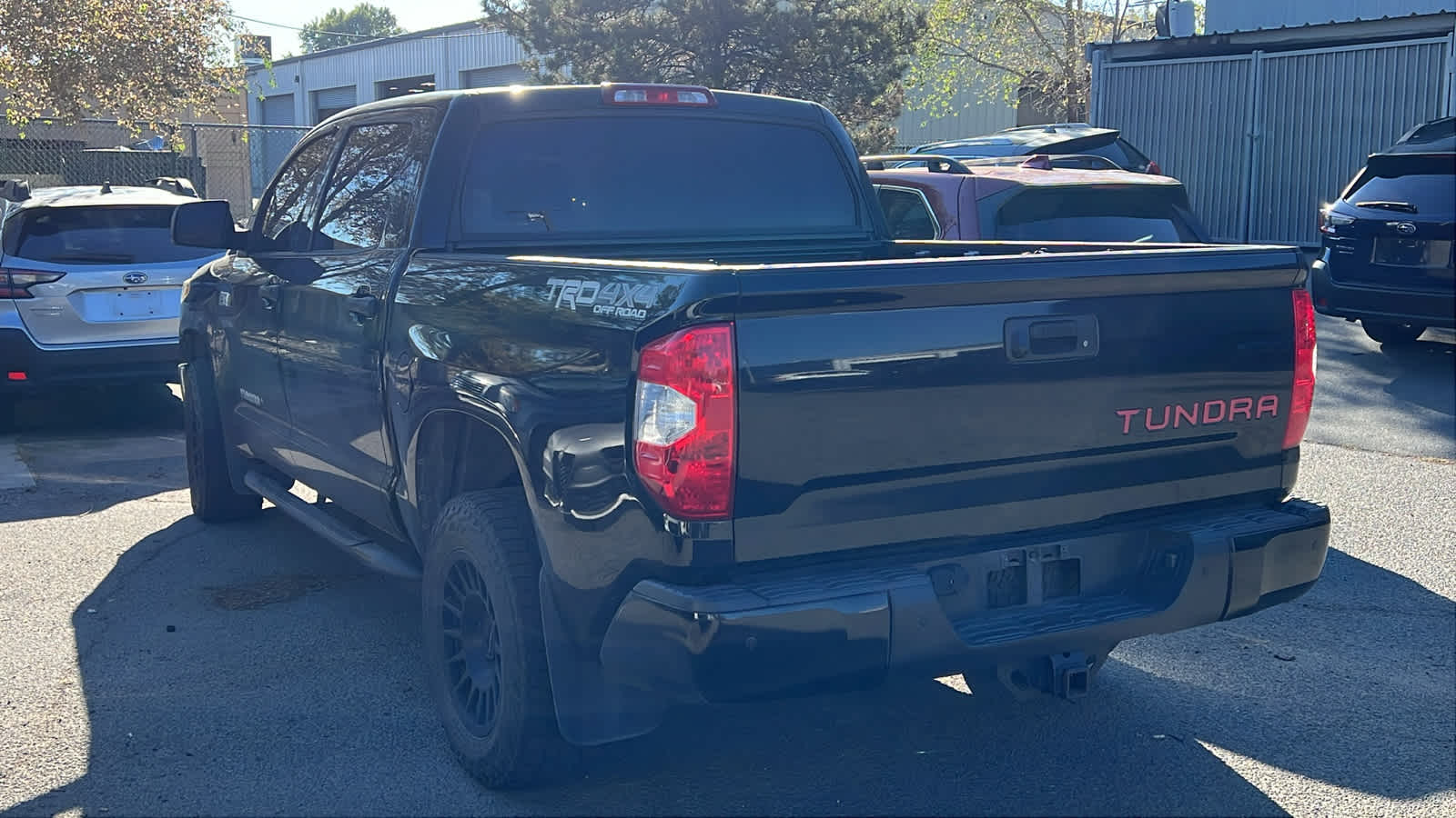 Thumbnail: 2018 Toyota Tundra - 14