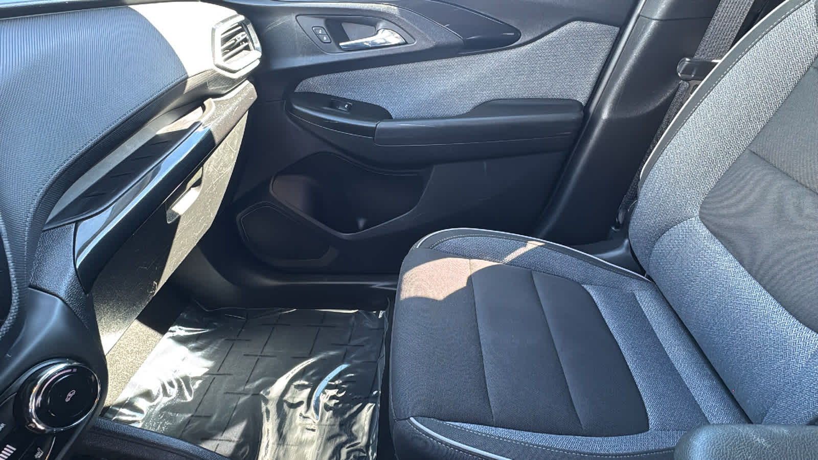 Thumbnail: 2022 Chevrolet TrailBlazer - 12