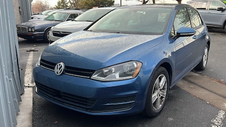 2017 Volkswagen Golf TSI Wolfsburg Edition 4-Door Hatchback