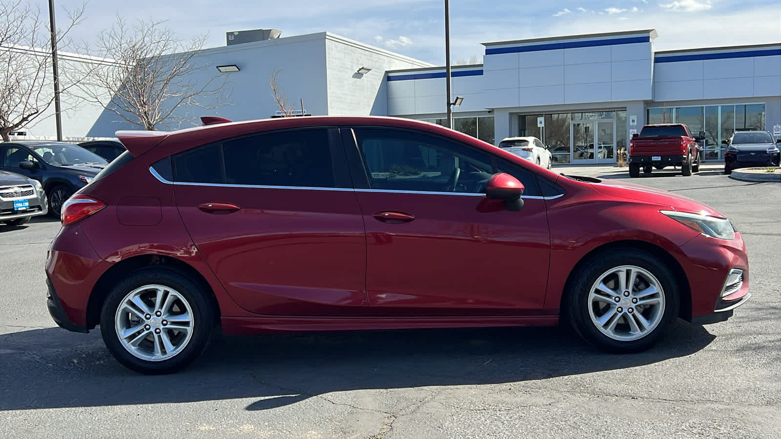 Thumbnail: 2018 Chevrolet Cruze - 4