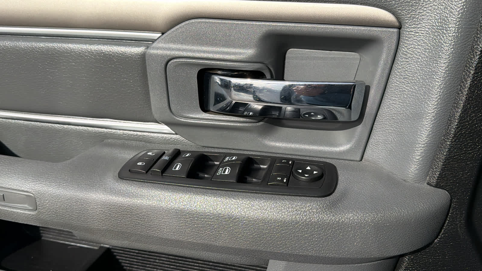 Thumbnail: 2016 RAM 2500 - 21