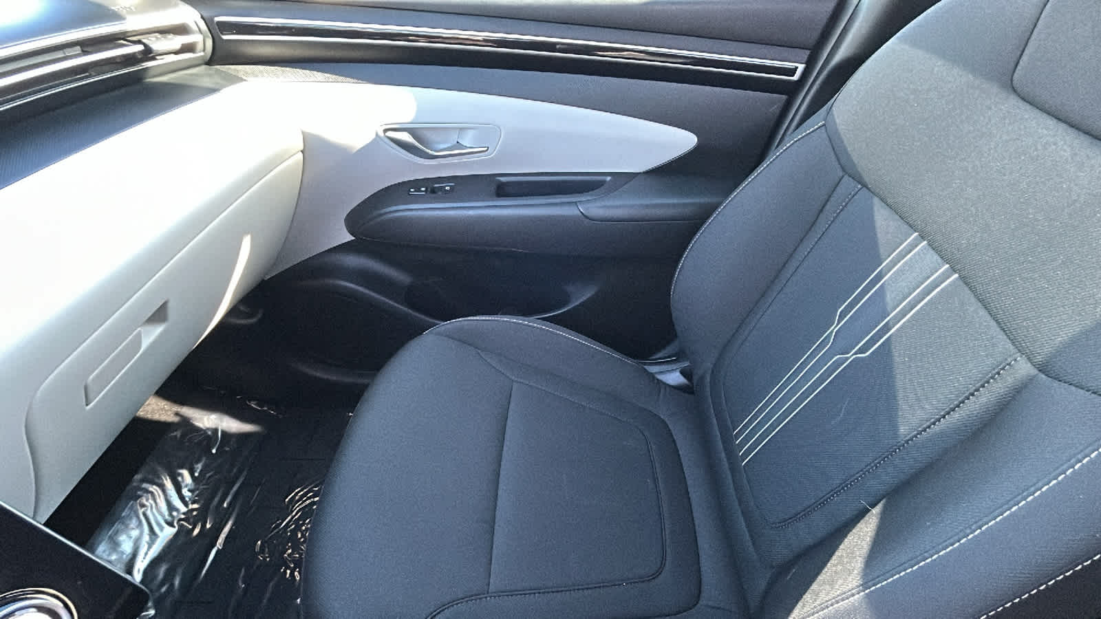 Thumbnail: 2023 Hyundai Tucson - 12