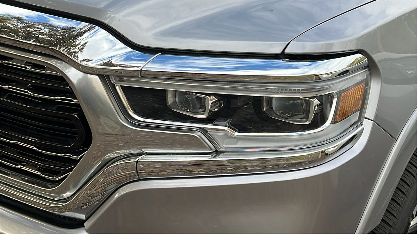 2019 Ram 1500 Limited photo 2