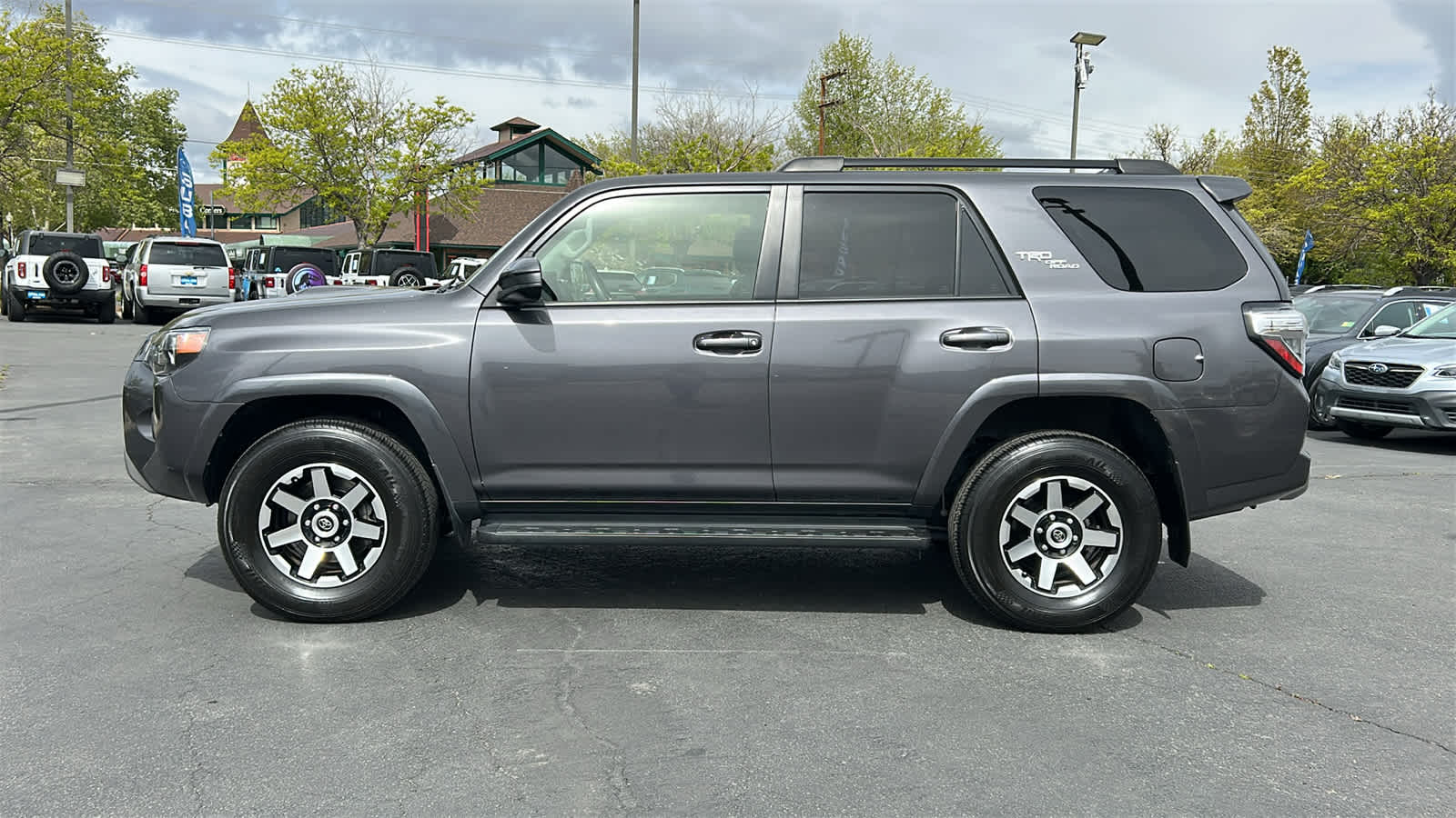 Thumbnail: 2021 Toyota 4Runner - 8