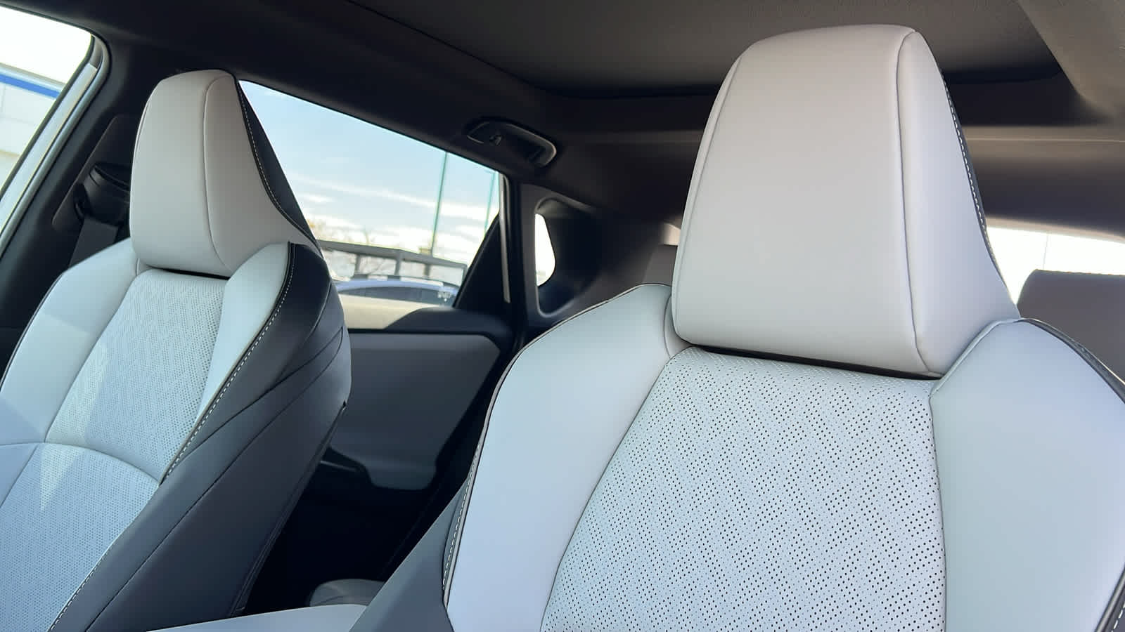 Thumbnail: 2026 Subaru Solterra - 10