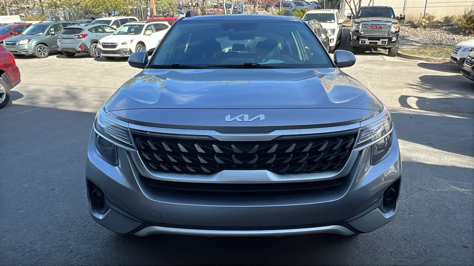 Thumbnail: 2023 Kia Seltos - 2