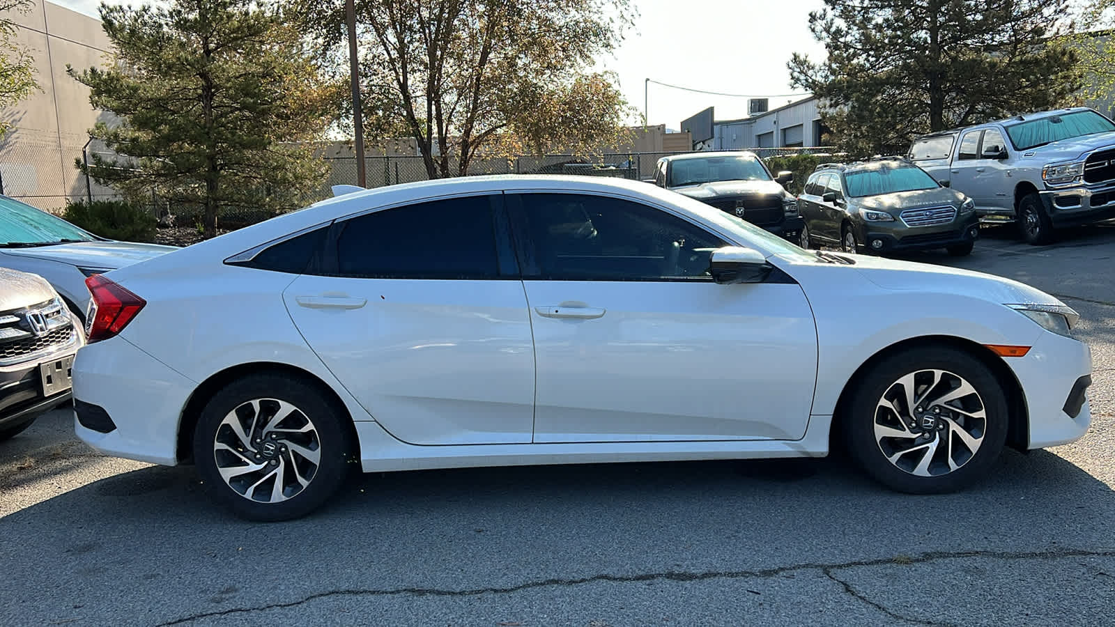 Thumbnail: 2017 Honda Civic - 9