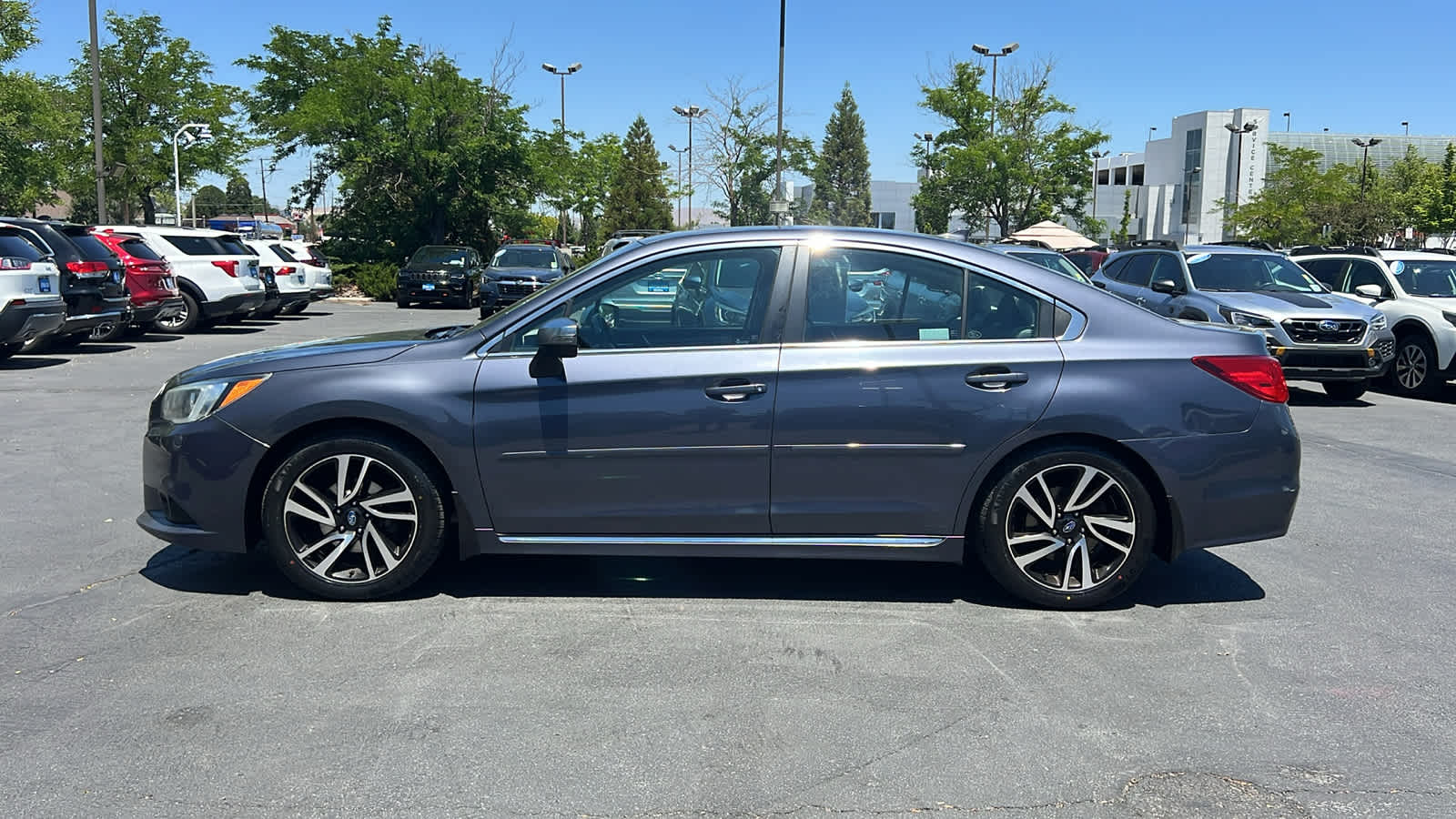 Thumbnail: 2017 Subaru Legacy - 8