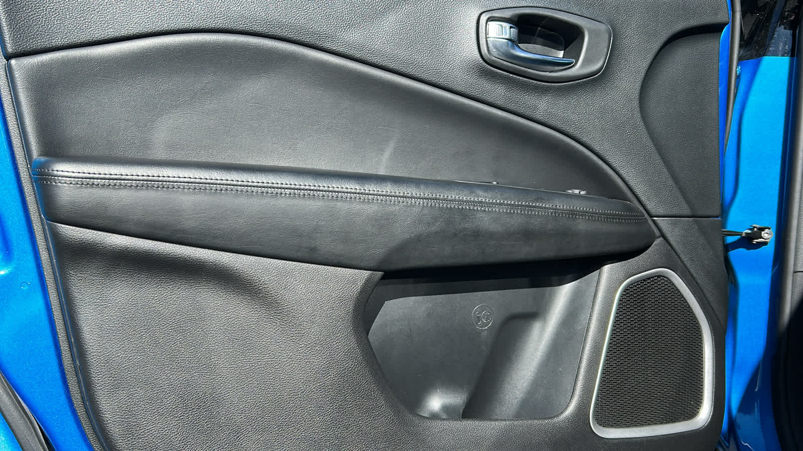 Thumbnail: 2020 Jeep Compass - 23