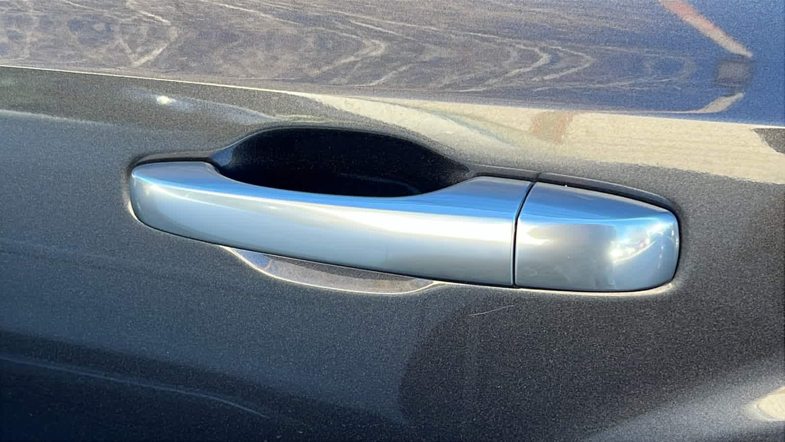 Thumbnail: 2016 Chrysler 300 - 16