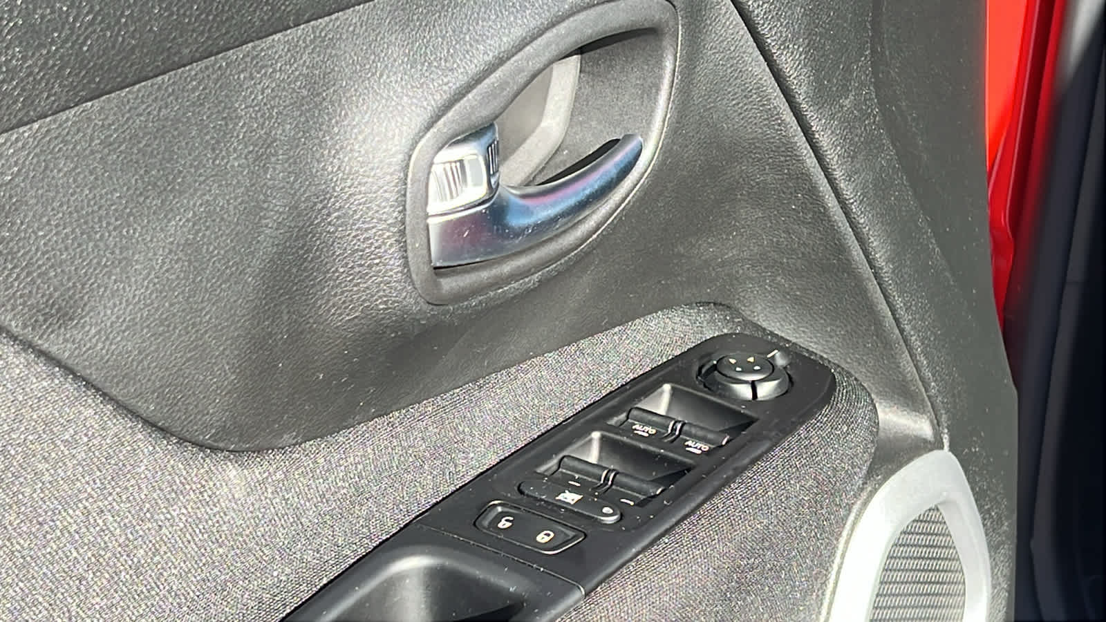 Thumbnail: 2021 Jeep Renegade - 22