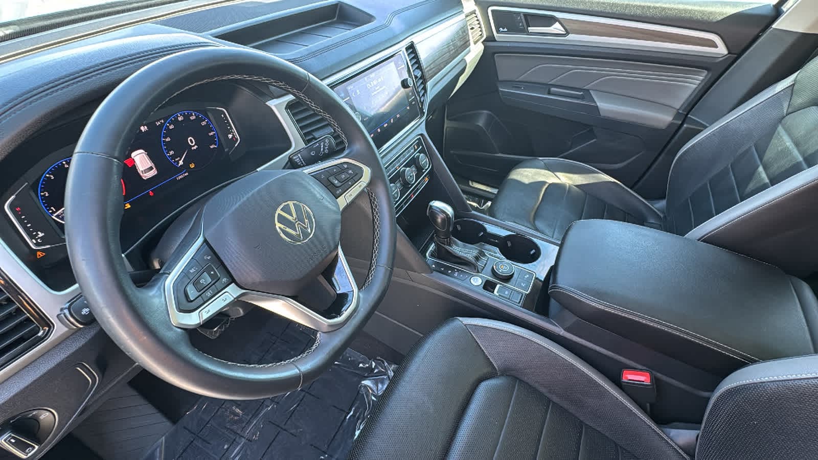 Thumbnail: 2021 Volkswagen Atlas - 10