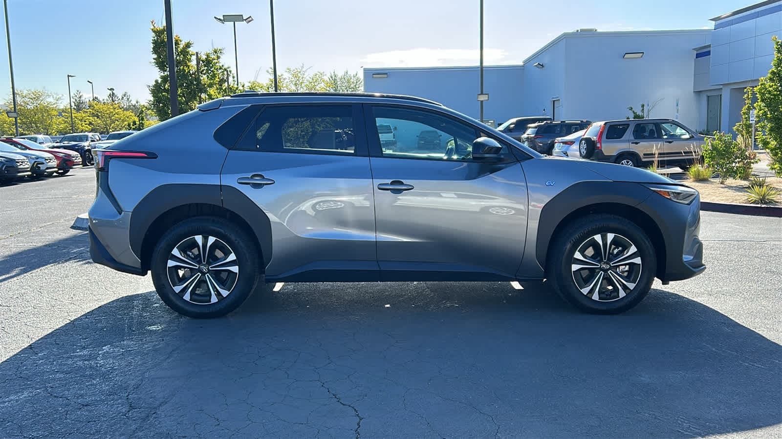 Thumbnail: 2025 Subaru Solterra - 5