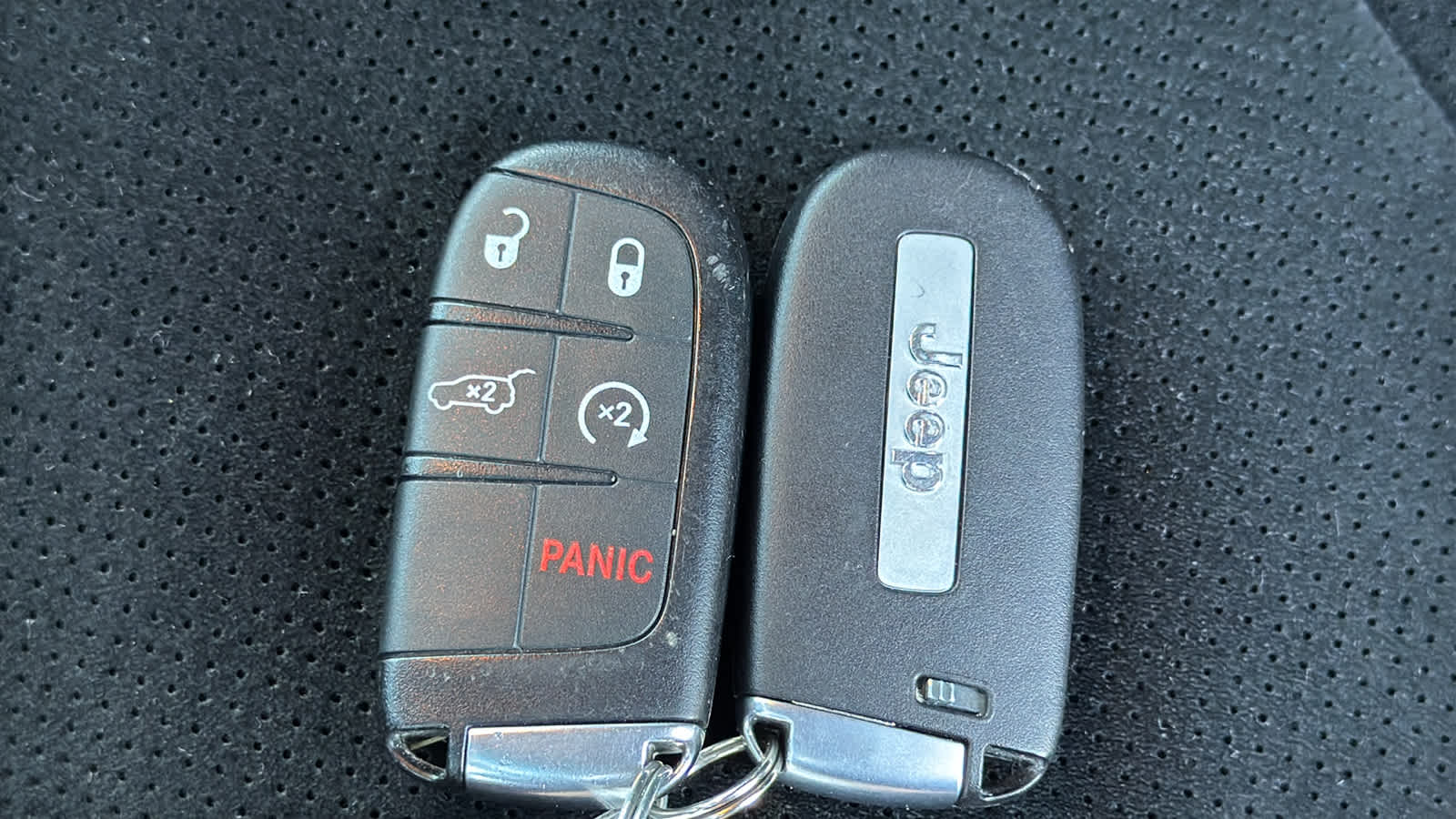 Thumbnail: 2014 Jeep Grand Cherokee - 29