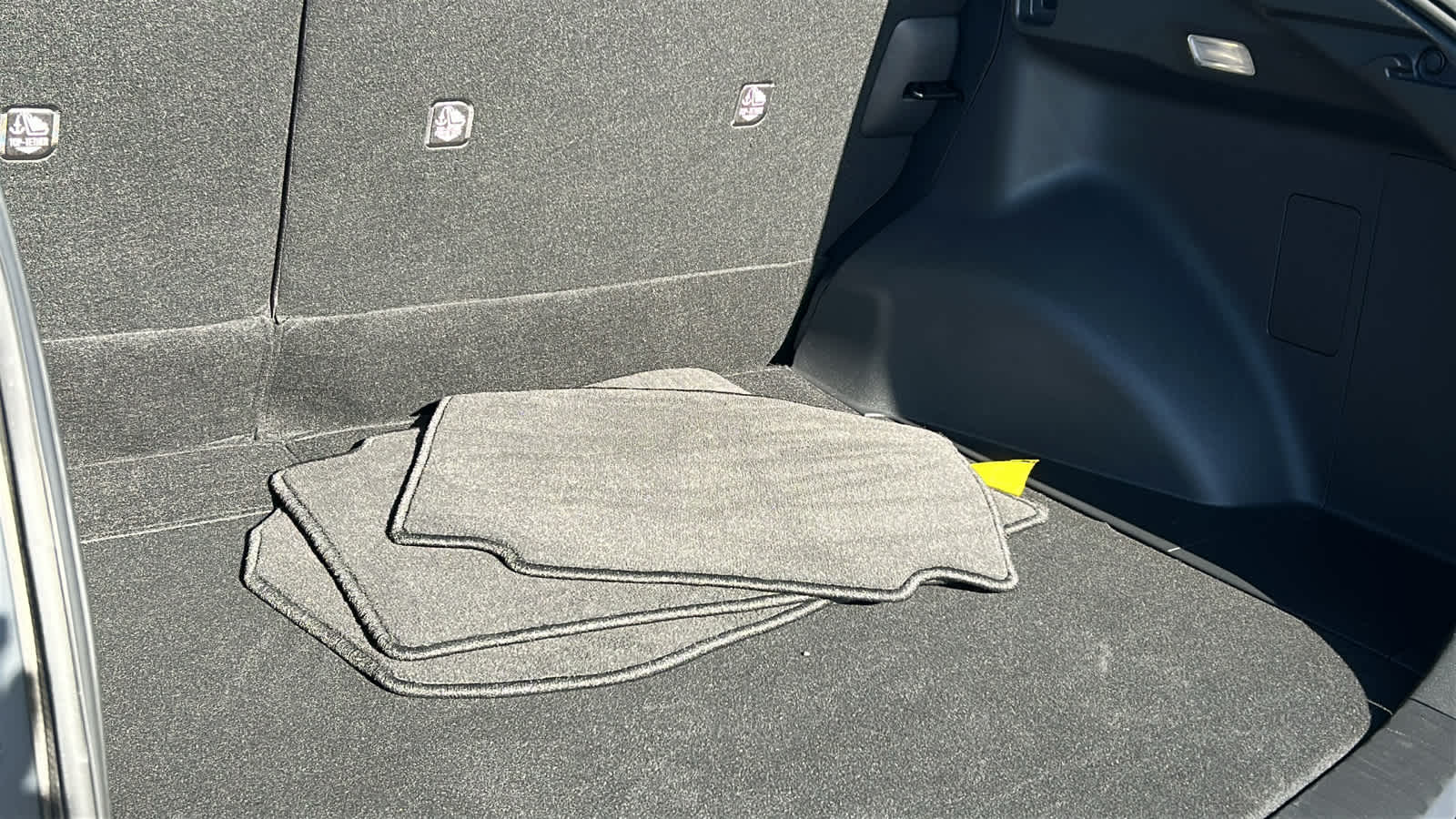 Thumbnail: 2025 Subaru Solterra - 28