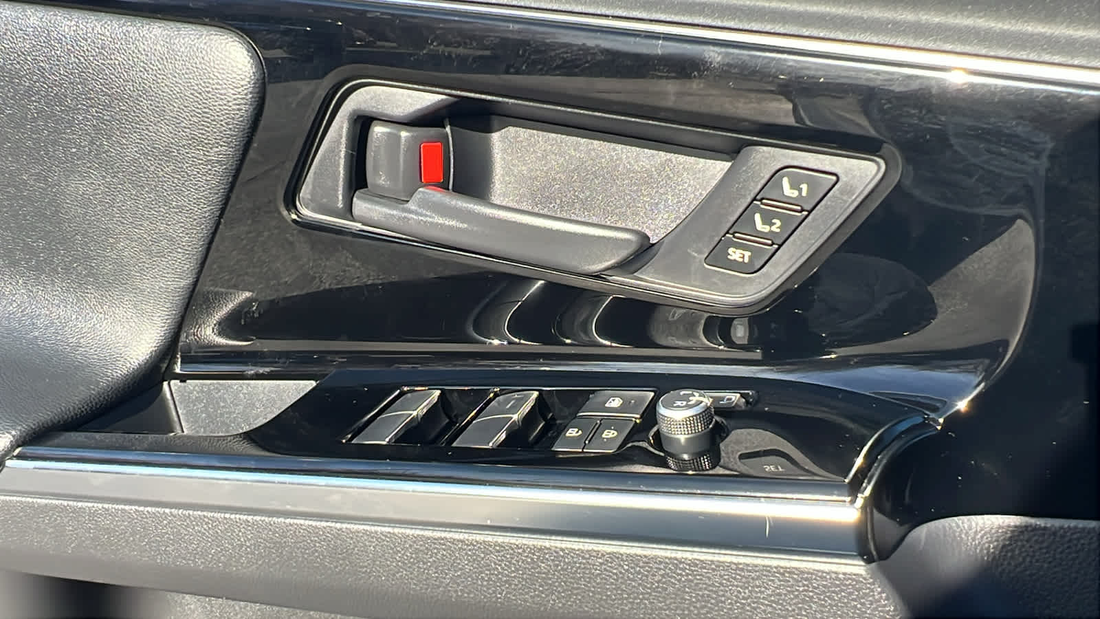 Thumbnail: 2023 Subaru Solterra - 22