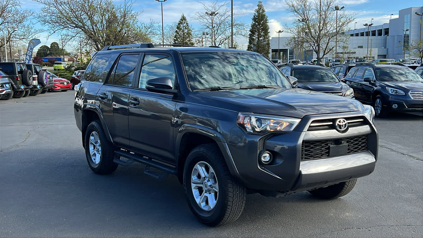 Thumbnail: 2022 Toyota 4Runner - 3