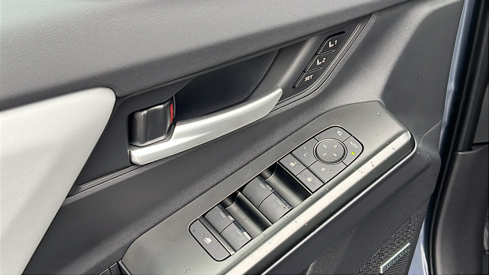 Thumbnail: 2026 Subaru Solterra - 22