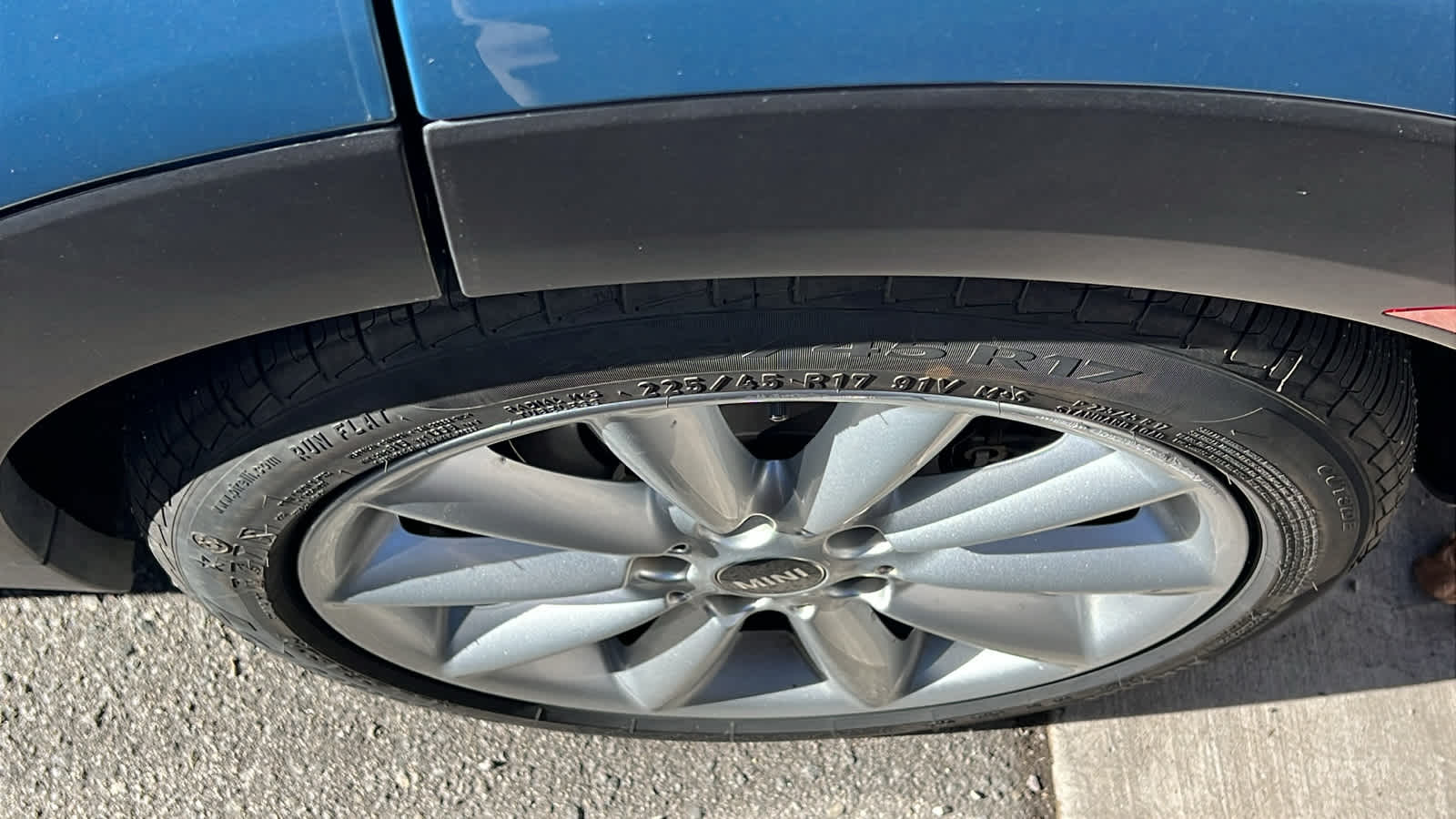 Thumbnail: 2019 MINI Cooper Clubman - 16