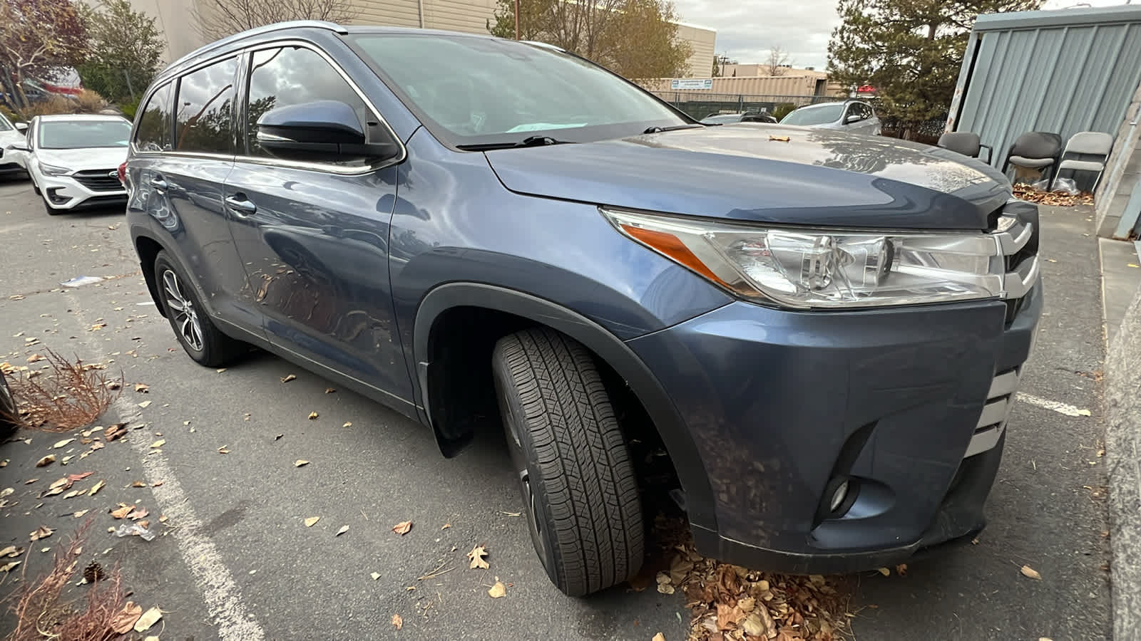 Thumbnail: 2019 Toyota Highlander - 21