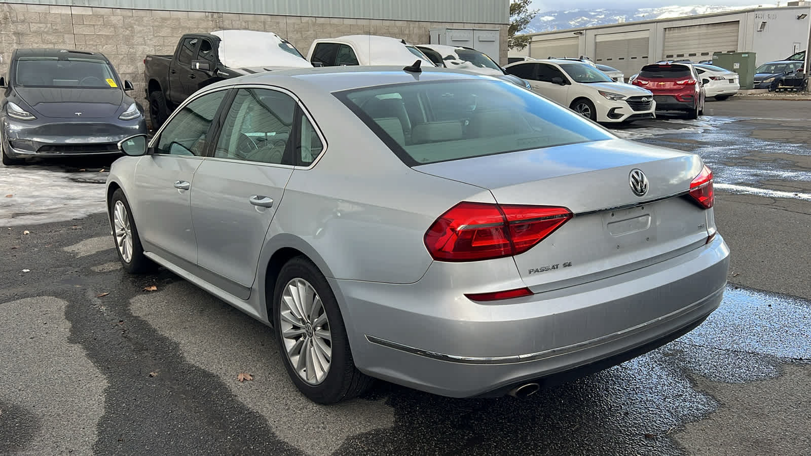 Thumbnail: 2016 Volkswagen Passat - 14
