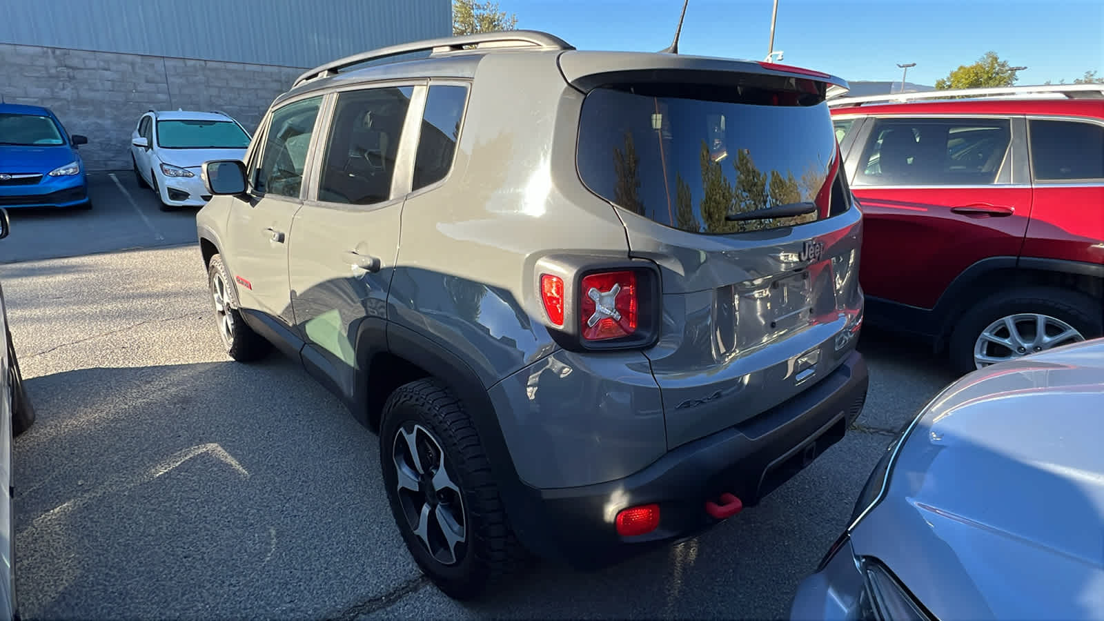 Thumbnail: 2021 Jeep Renegade - 15