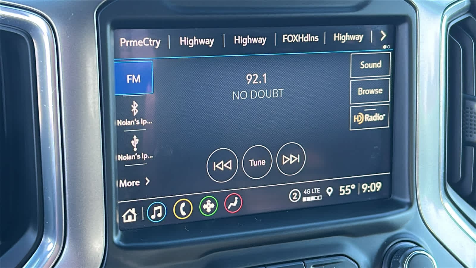 Thumbnail: 2021 Chevrolet Silverado 1500 - 14