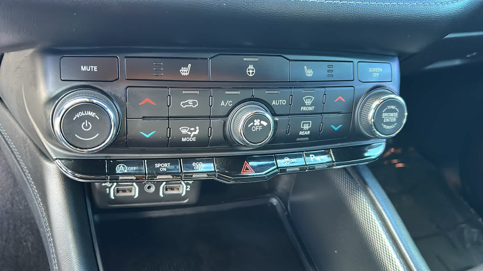 Thumbnail: 2021 Dodge Durango - 14