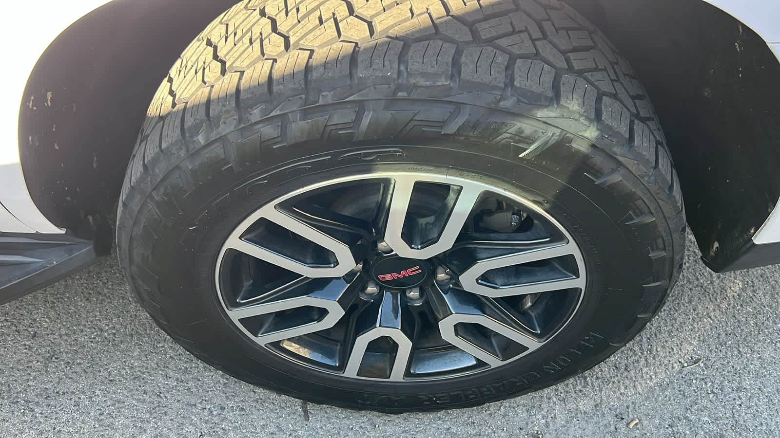 Thumbnail: 2021 GMC Yukon - 18