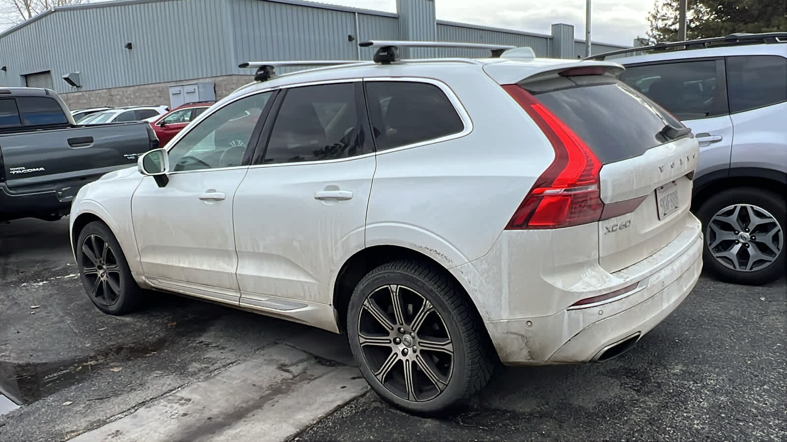 Thumbnail: 2018 Volvo XC60 - 10