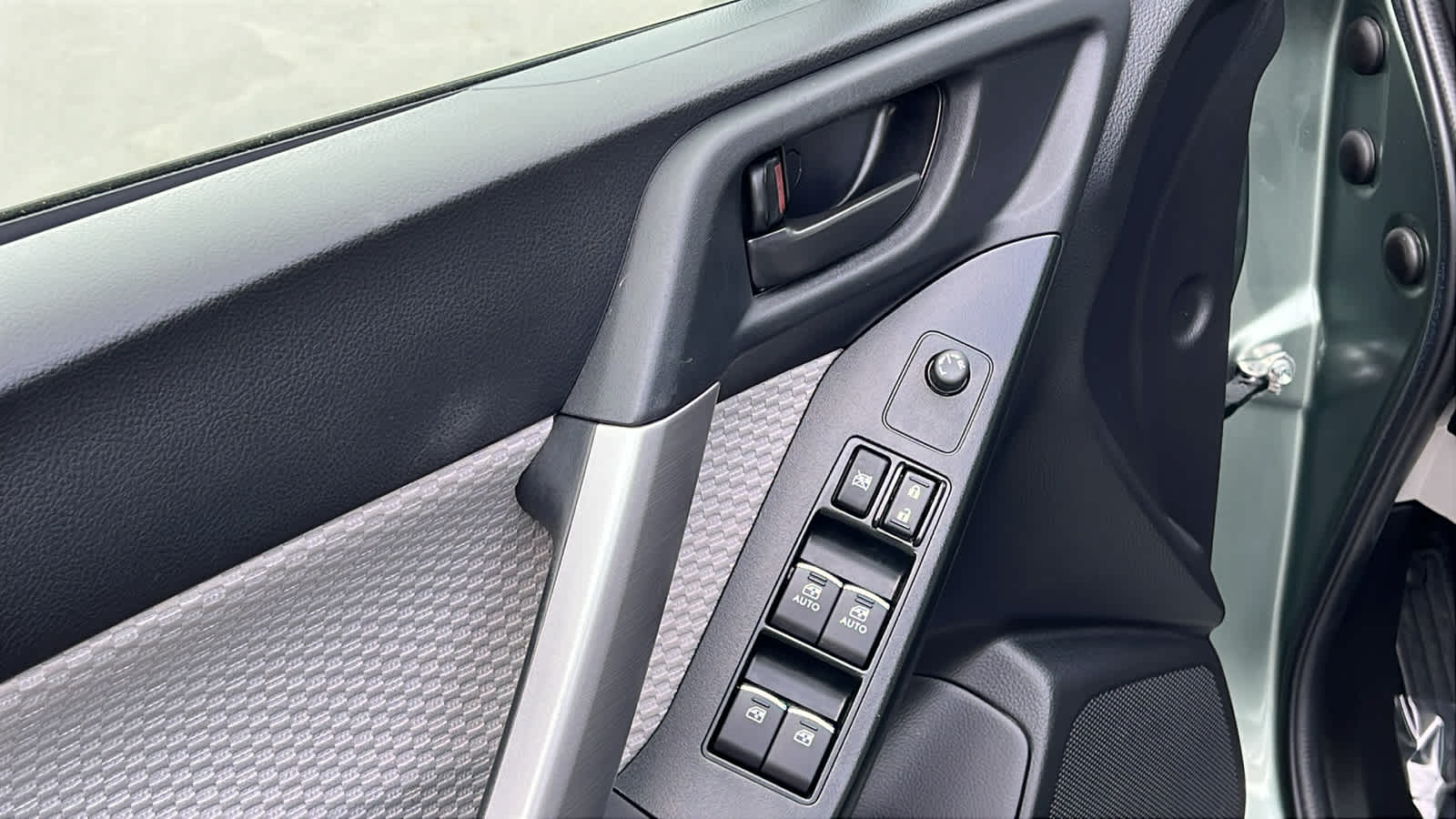 Thumbnail: 2018 Subaru Forester - 21