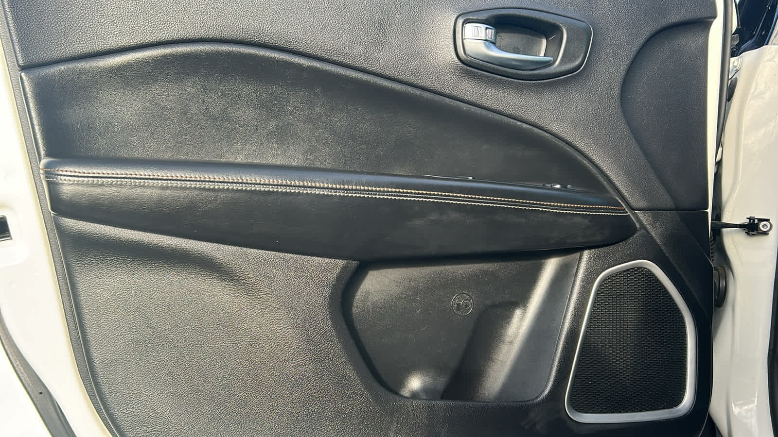 Thumbnail: 2019 Jeep Compass - 23