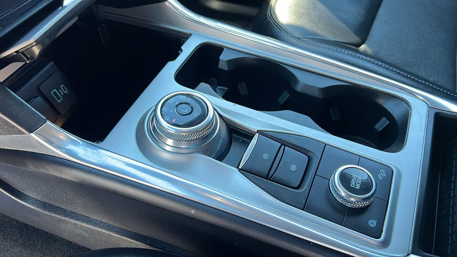 Thumbnail: 2022 Ford Explorer - 13