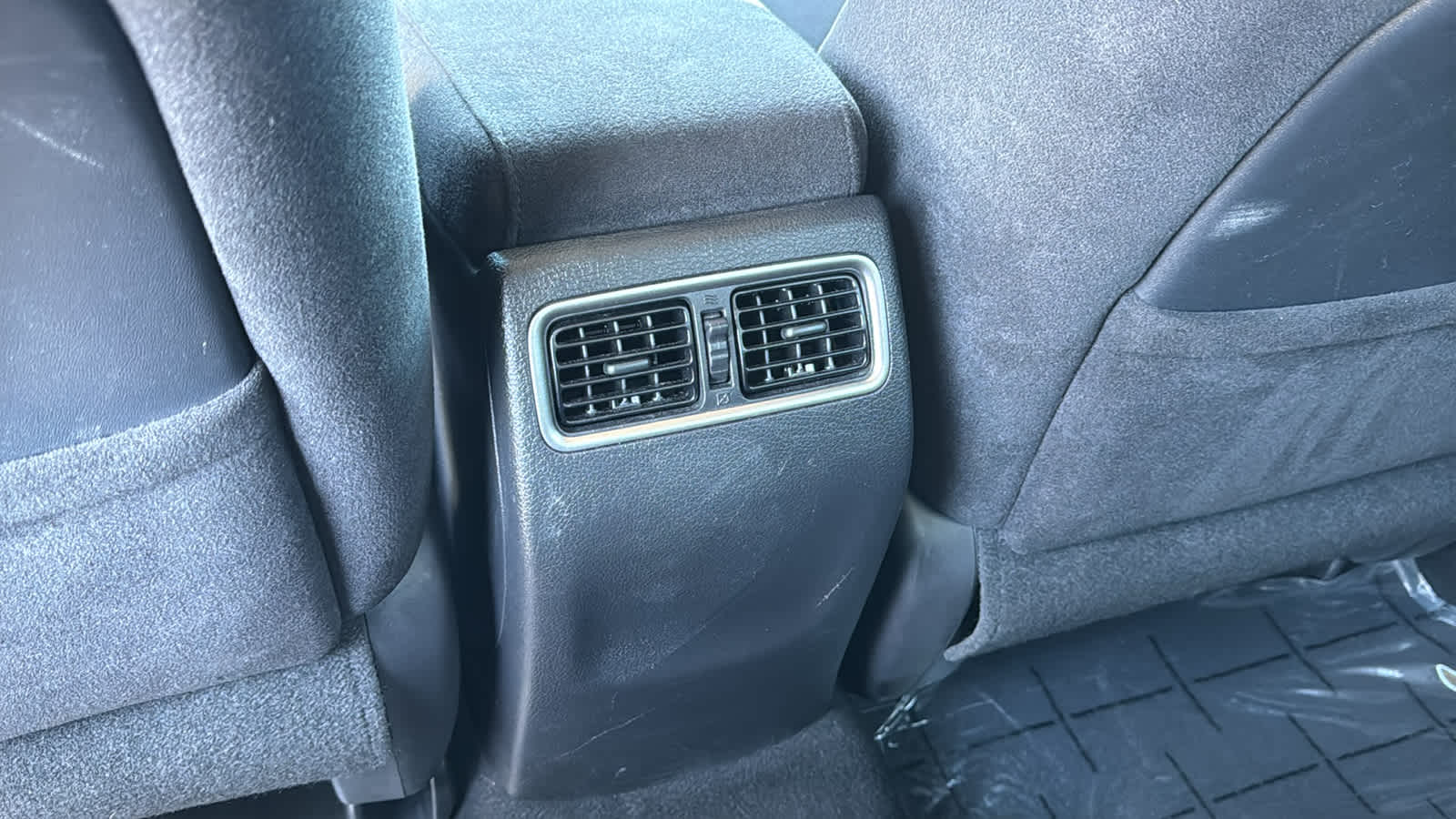 Thumbnail: 2013 Nissan Altima - 25