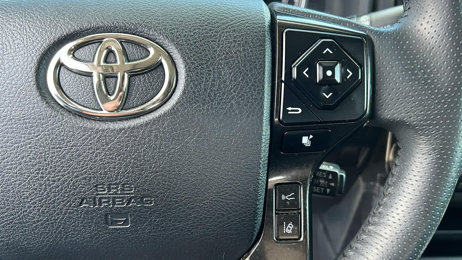 Thumbnail: 2021 Toyota 4Runner - 20